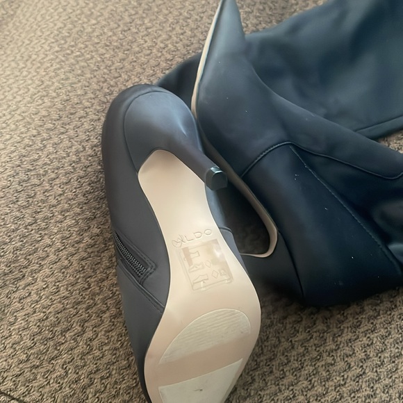 Aldo over the knee boots 
Excellent condition sz 7.0 - Picture 4 of 5